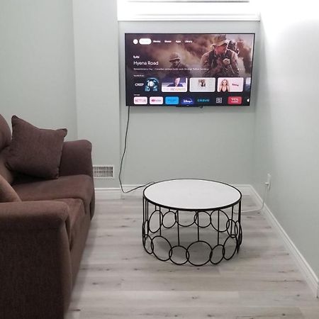 2 Bedroom Luxury Apartment Γκελφ Εξωτερικό φωτογραφία